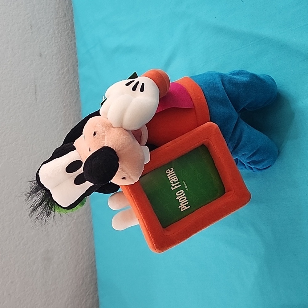 NWT Disney Plush Goofy Picture Frame
